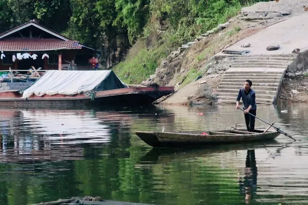 1.小船.webp.jpg